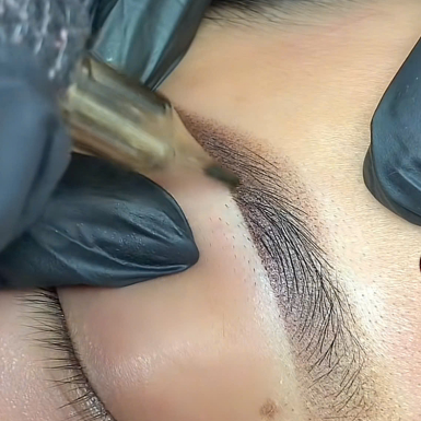 Phun mày tự nhiên