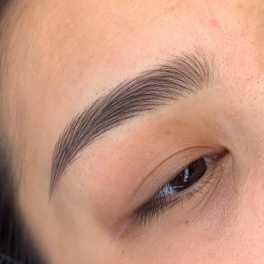 Điêu khắc chân mày