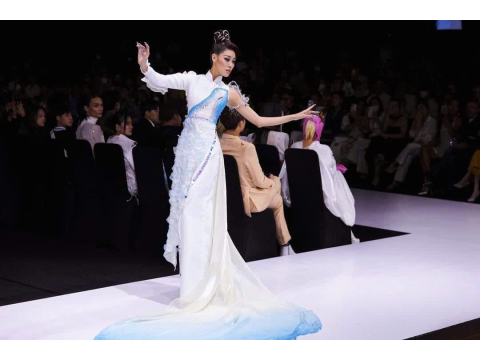 Thiết kế móng Hoa Hậu Khánh Vân