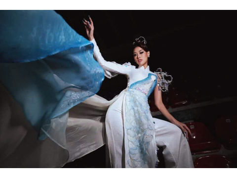 Thiết kế móng Hoa Hậu Khánh Vân